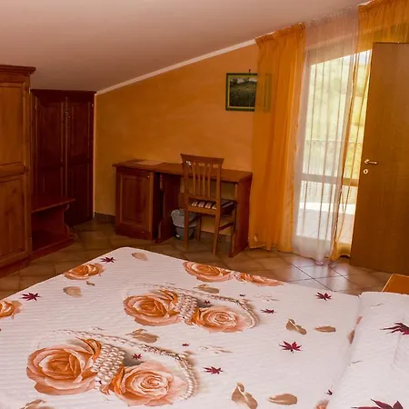 La Loggia Hotel