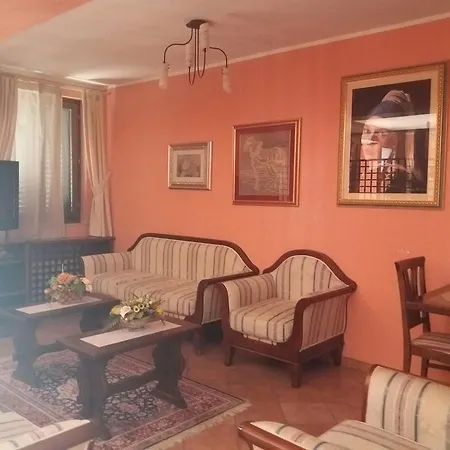 Отель La Loggia 3*