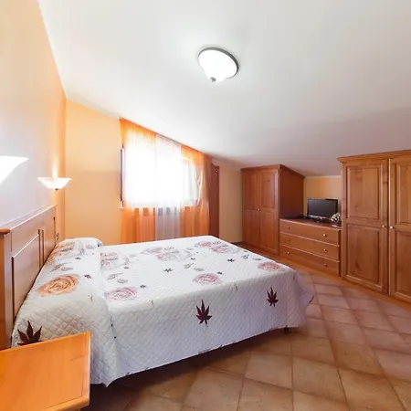 La Loggia Отель Кастель-ди-Сангро